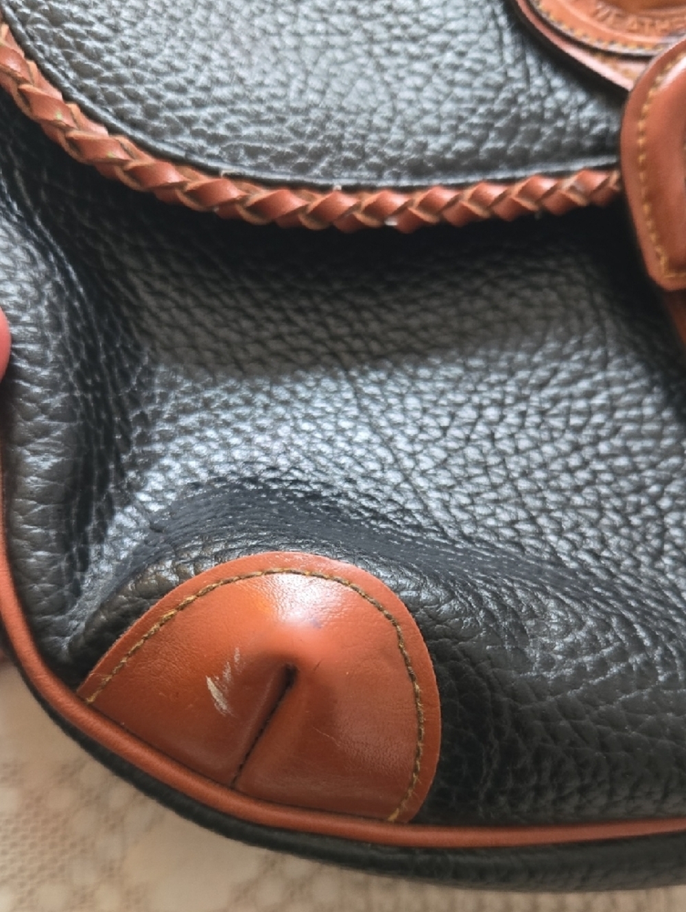 Vintage Dooney & Bourke Black Pebbled Leather Shoulder Bag with Brown Trim - Picture 5 of 16